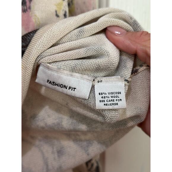 St. John Collection Women Pink Cream Floral Wool abstract blouse Top Size Small - Picture 4 of 6